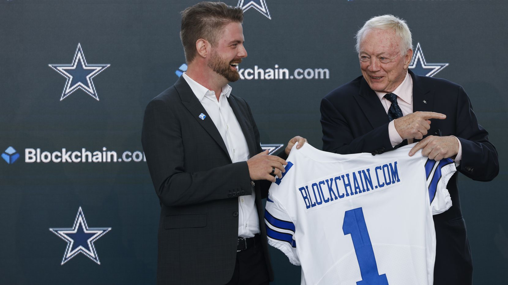 Dallas Cowboys Partners With Blockchain.com